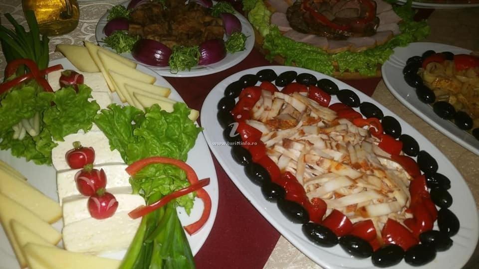Pensiunea Valea Negrasului Trăisteni Eksteriør bilde