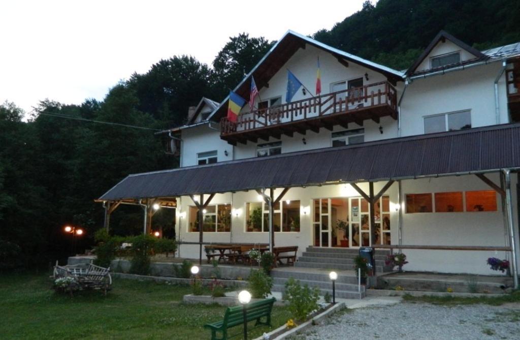 Pensiunea Valea Negrasului Trăisteni Eksteriør bilde